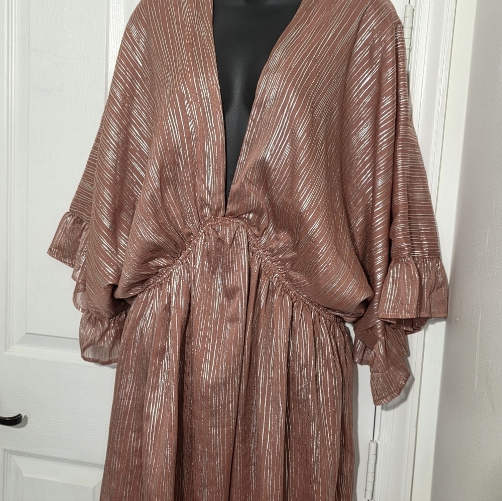 Storia V-Neck Metallic Dress Ruffle Sleeve Dusty Pink Silver Metallic Size Mediu - Picture 4 of 5